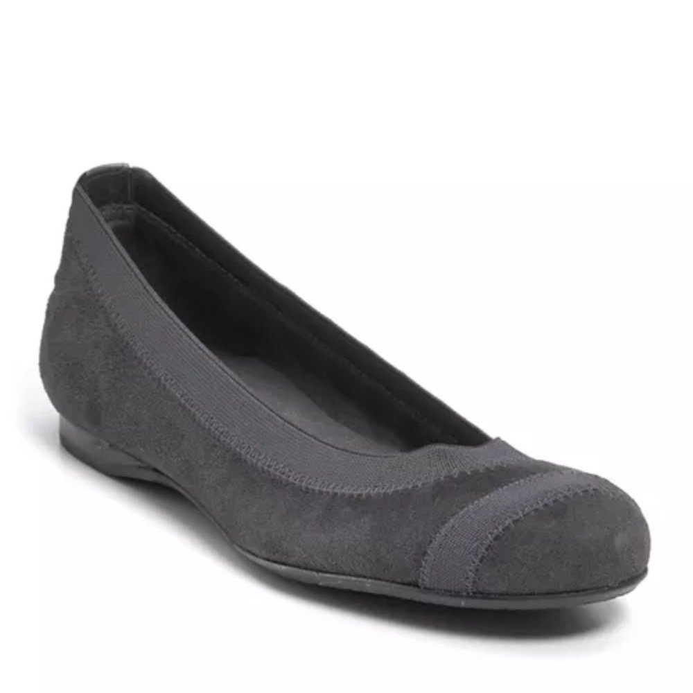 STUART WEITZMAN GIVEABLE FLAT